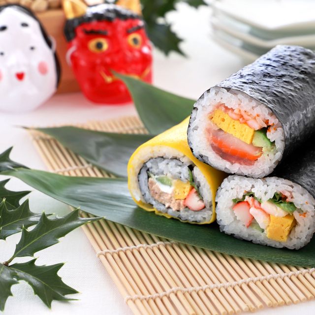 西武調理師アート専門学校 願いを込めて恵方巻を丸かじり！1