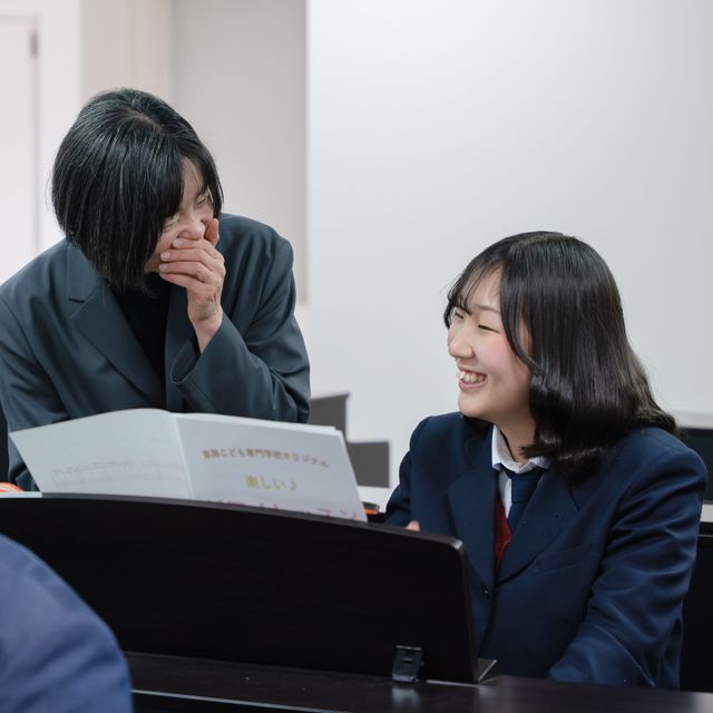 東海こども専門学校 ♪初めてでも弾ける♪楽しいピアノレッスン1