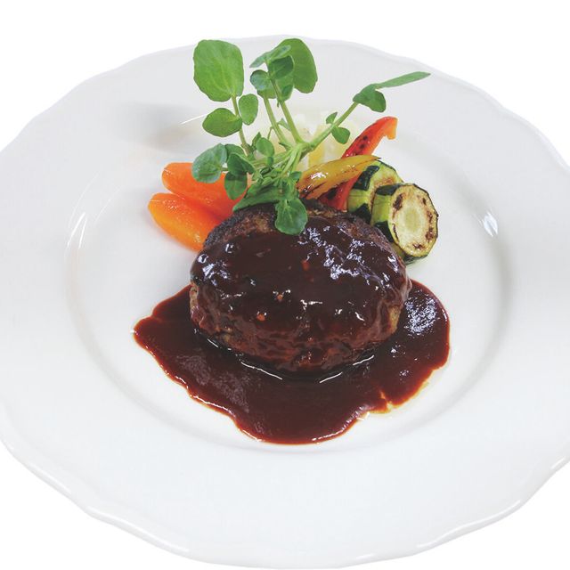 専門学校岡山ビジネスカレッジ 調理師養成学科｜肉汁あふれるハンバーグに挑戦しよう！1