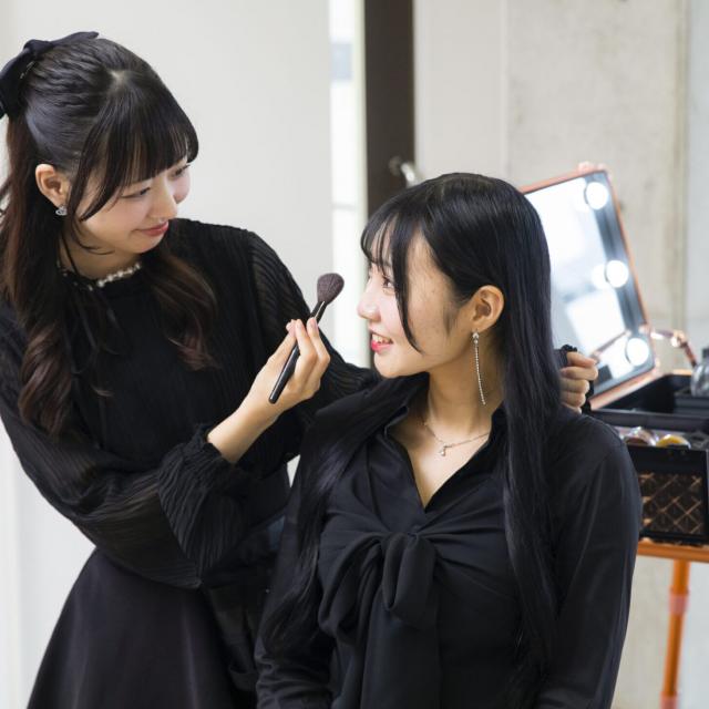 アイ　トータルビューティ専門学校 【メイク】ハロウィンに使えるアレンジメイク体験1