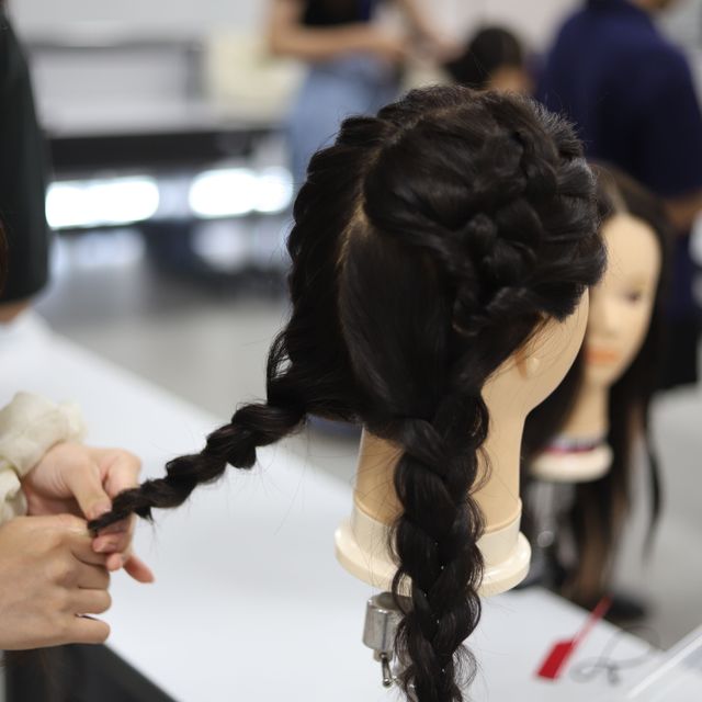 高津理容美容専門学校 ヘアアレンジ・ネイル・エステ体験★2