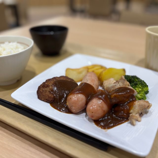 大阪歯科大学 【看護師・保健師】多彩な実習設備を体験！先輩との交流も♪3