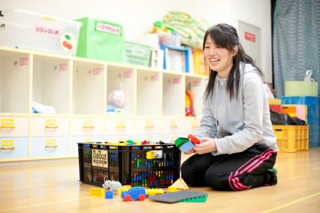 千里ニュータウン保育園 松井 明日香さん 子供の できた に立ち会えると嬉しい 大阪保育こども教育専門学校 スタディサプリ 進路