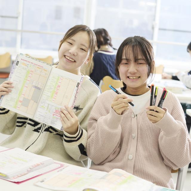 日本ＩＴビジネス公務員専門学校 【 医療事務・くすり 】医療事務×美容で楽しく学ぶ♪2