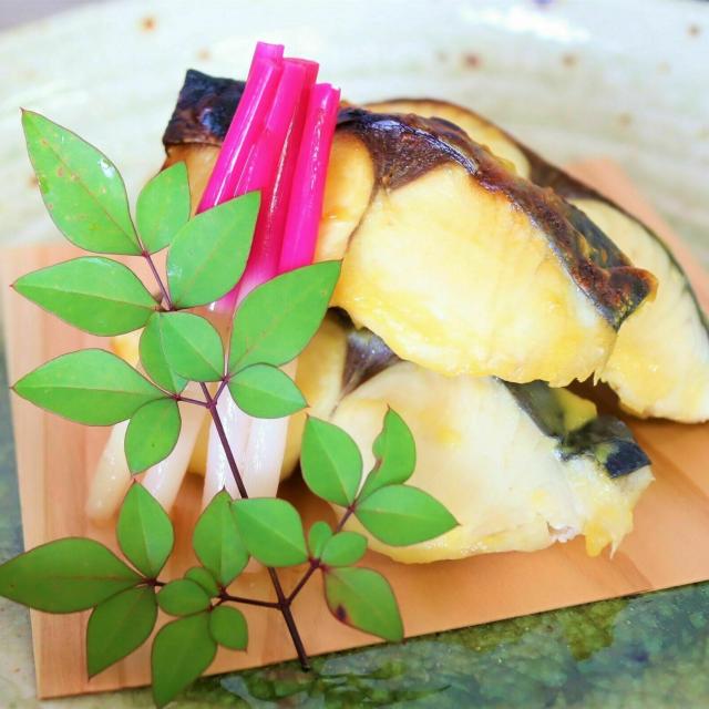 東海調理製菓専門学校 ☆★日本料理 鰆の西京焼き/海老真丈のお吸い物★☆1