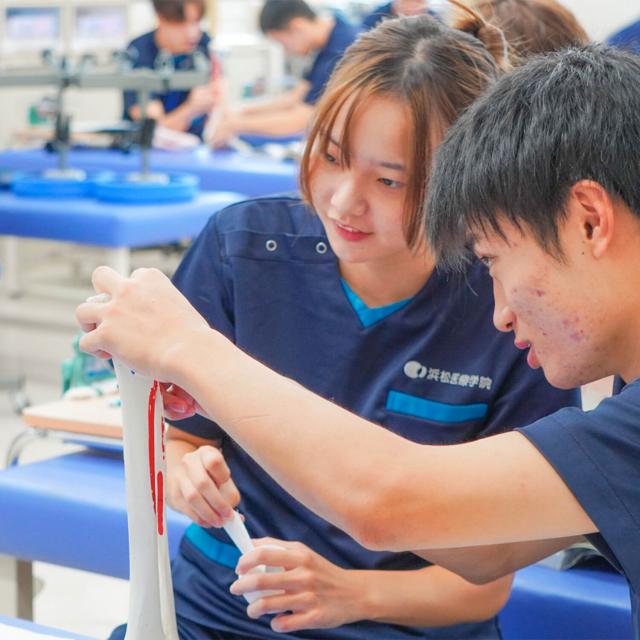 専門学校浜松医療学院 スポーツ・医療・福祉・美容など広く活躍する柔整師・鍼灸師1