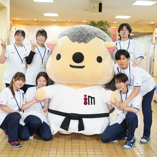 育英メディカル専門学校 美容鍼灸でリフトアップ体験&競技前後に効果的なストレッチ2