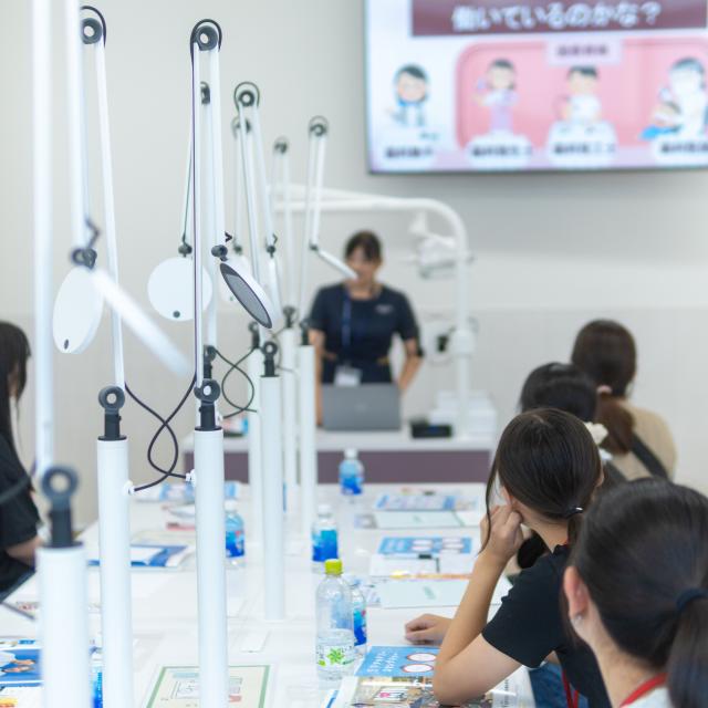 専門学校　医学アカデミー 【歯科衛生士学科】デコブラシ＋歯科衛生士体験（土日のみ）4