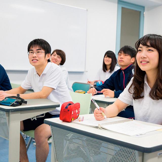 大阪ハイテクノロジー専門学校 【キャリアチェンジ・再進学をお考えの方へ】社会人説明会1