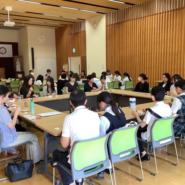 福岡県私設病院協会看護学校 理想のミライをここで創ろう！等身大の看護学生と話せる3