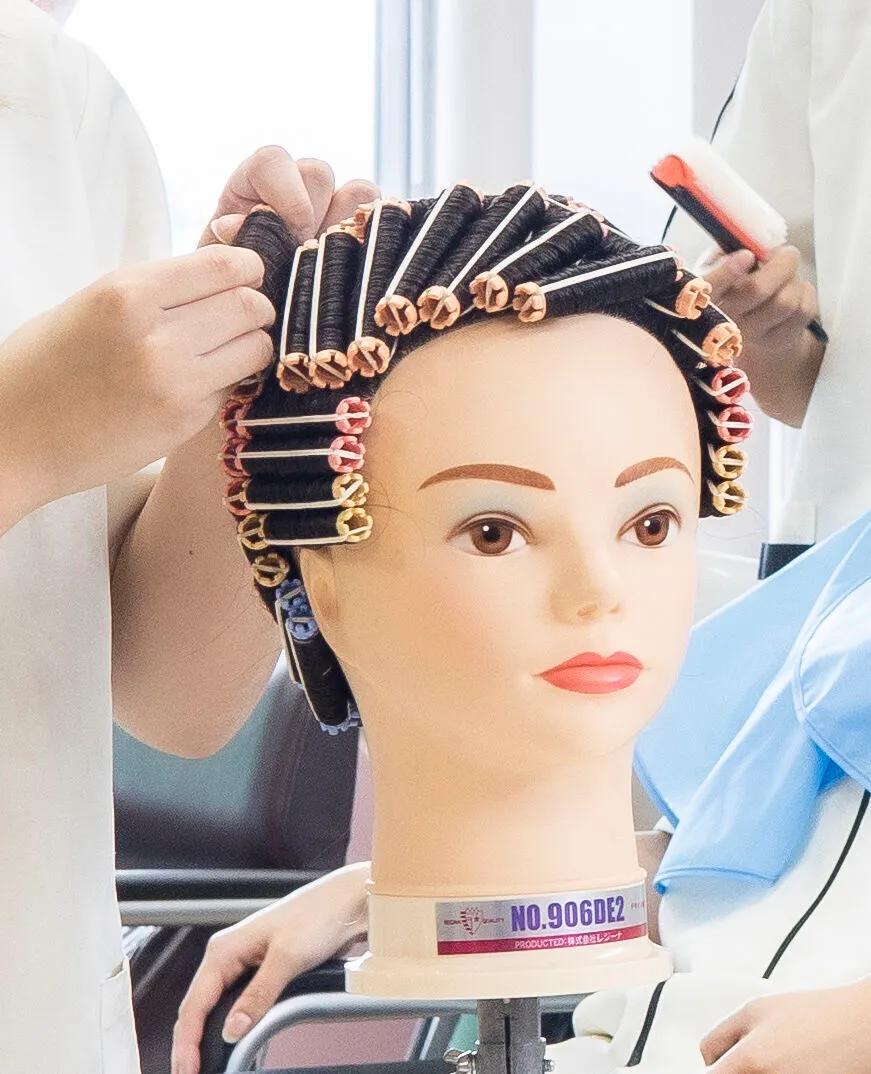 美容専門学校　ヘアー 専門学校S．K．K．ビューティアーティスト | 資料請求・願書請求