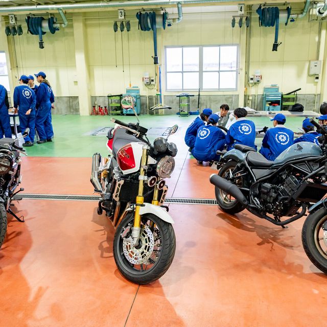 富山自動車整備専門学校 【今回はコレを体験】小型ポンプエンジン○orバイク●1