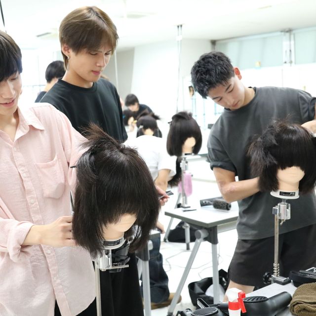 大村美容ファッション専門学校 体験A　ヘアスタイリストコース体験1
