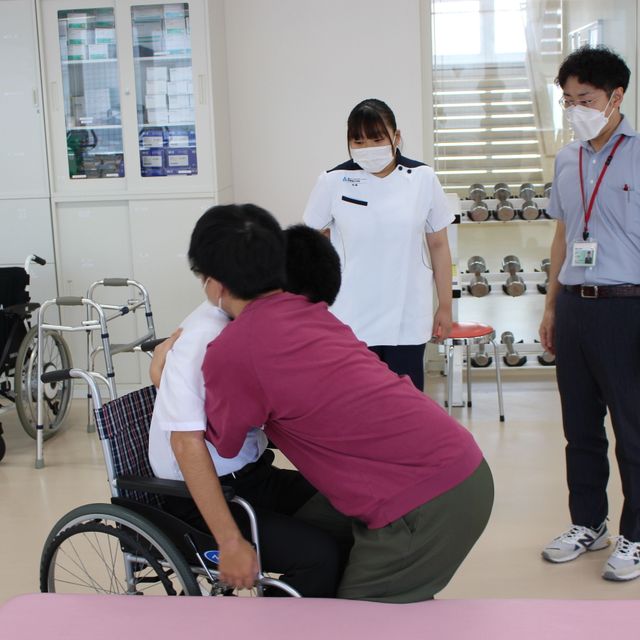 富山リハビリテーション医療福祉大学校 【介護福祉科】９/１２（土） 外出支援に挑戦しよう！1