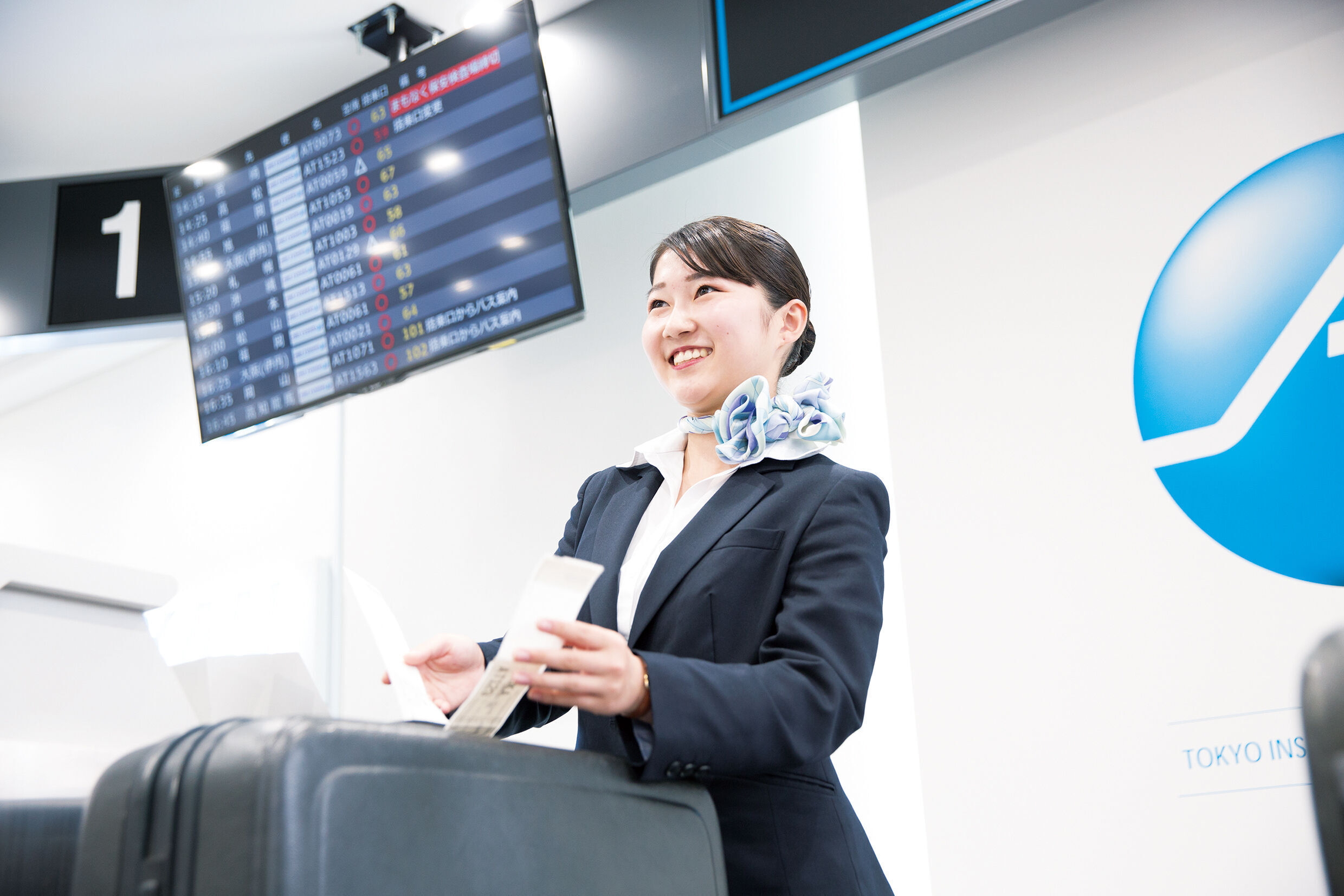 空港業務スタッフ グランドスタッフ になるには 大学 専門学校の スタディサプリ 進路