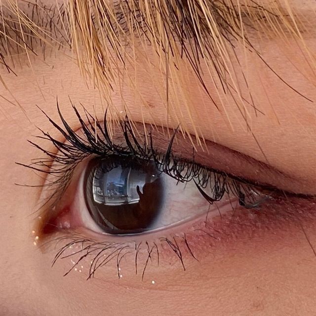 足利デザイン・ビューティ専門学校 トータルビューティ科：ぱっちりまつ毛メイク/美白パック1