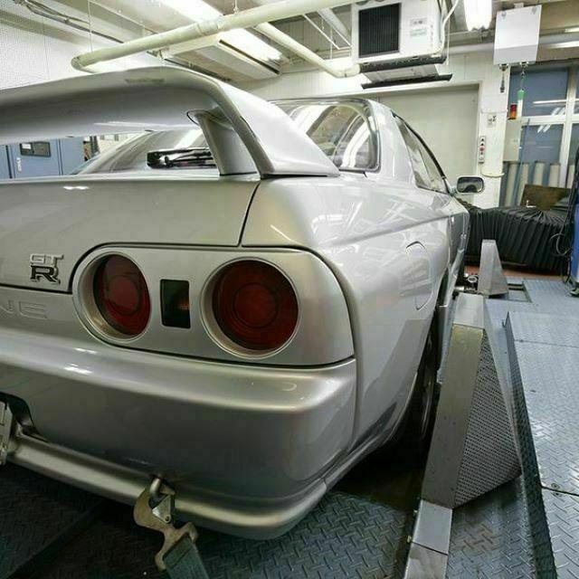 専門学校 東京工科自動車大学校 GTーRのエンジンチューニング1