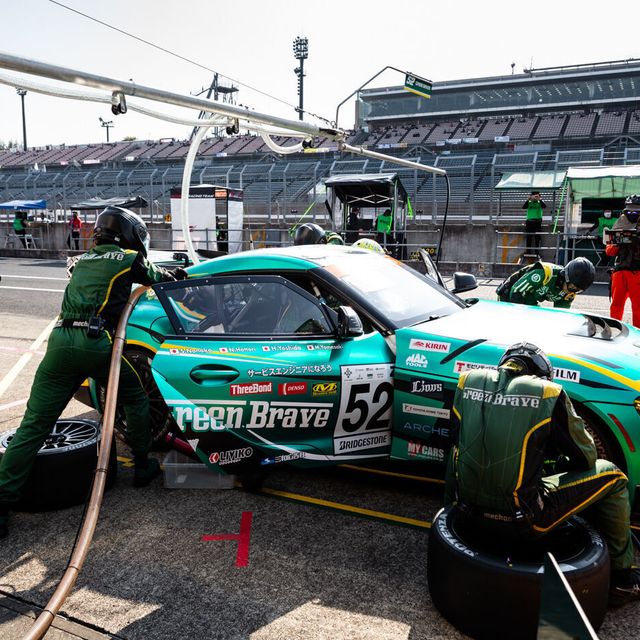 専門学校　越生自動車大学校 スーパーGT参戦チーム「埼玉トヨペットGreenBrave」の工場見学！3