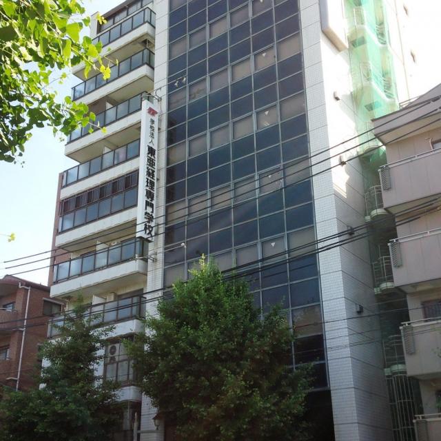 東亜経理専門学校神戸駅前校 学校説明会1