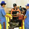 専門学校　千葉県自動車大学校 メカニックの体験☆自分で組付けたエンジンがかかる…！