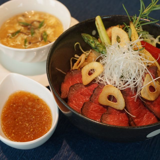 名古屋ユマニテク調理製菓専門学校 6月20日調理体験｜牛ロース肉のスタミナ“ステーキ丼”1