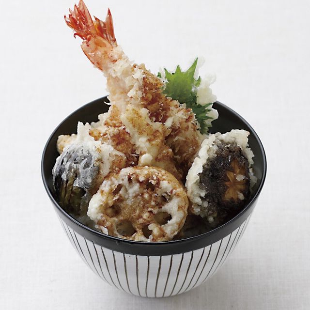 東京山手調理師専門学校 【日本】季節のタワー天丼1