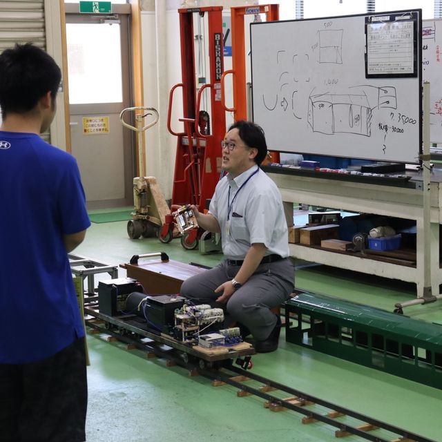 秋田職業能力開発短期大学校 【生産機械技術科】サンドブラスト体験3