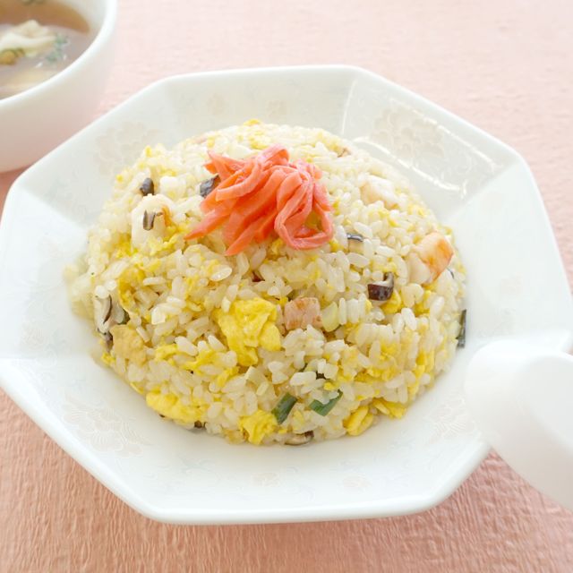 名古屋ユマニテク調理製菓専門学校 5月24日調理体験｜パラッパラ五目チャーハン1