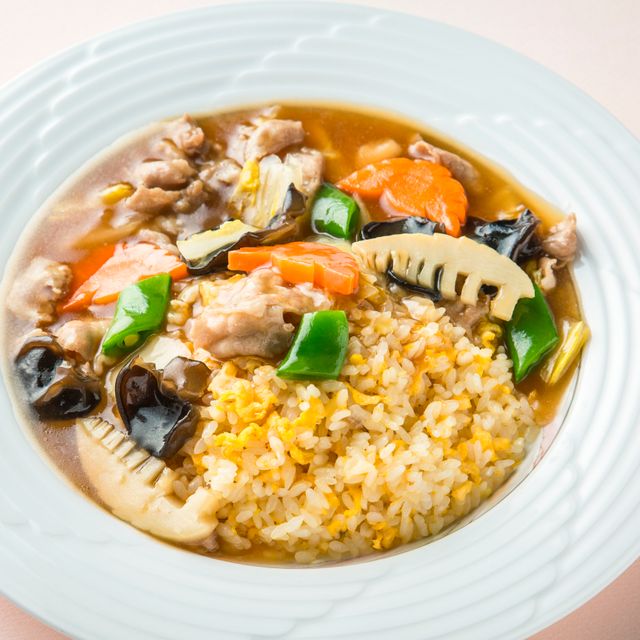 武蔵野調理師専門学校 〈中国料理〉五目あんかけチャーハン＆焼売＆ごま団子1