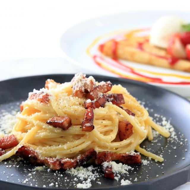 神戸国際調理製菓専門学校 カルボナーラ/クレープ1