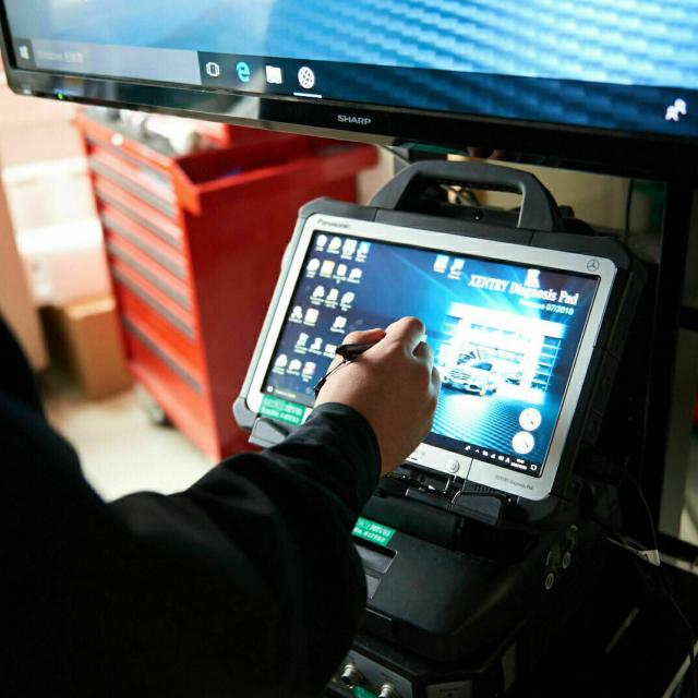 専門学校 東京工科自動車大学校世田谷校 メルセデス・ベンツの魅力に迫る!1