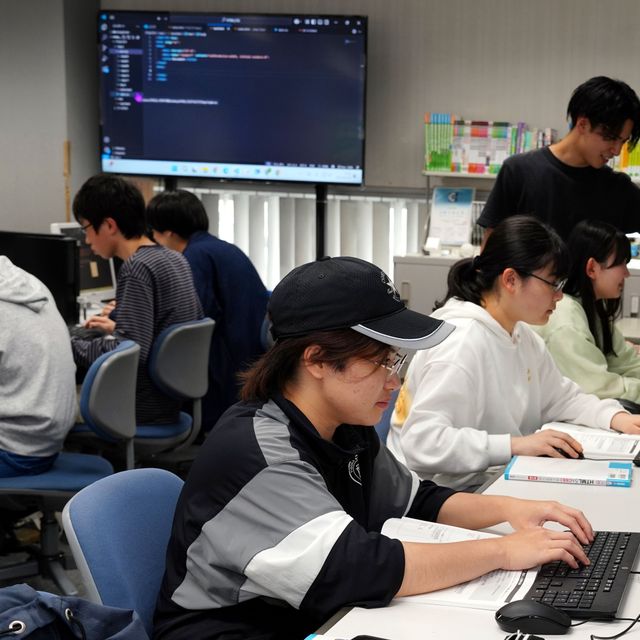 中部コンピュータ・パティシエ専門学校 体験入学（プログラミング／Web・CG）4