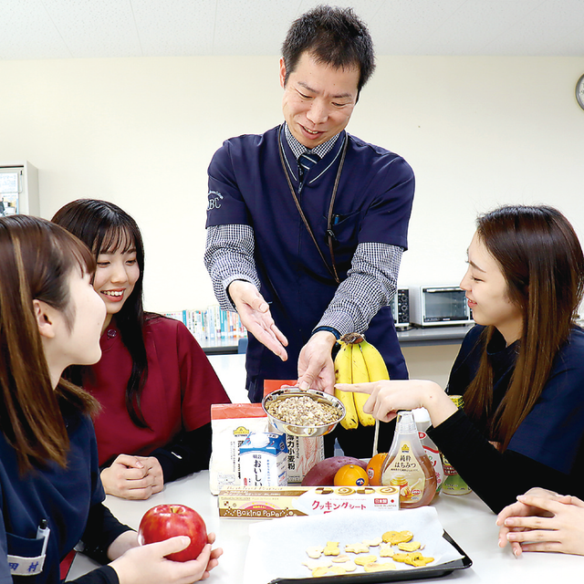 専門学校岡山ビジネスカレッジ メディカルトリマー学科｜『無添加おやつ』を作ってみよう♪1