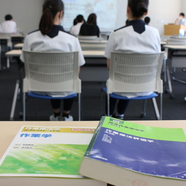 富山リハビリテーション医療福祉大学校 【介護福祉科】１０/４（土） 身体のサインを知ろう！3