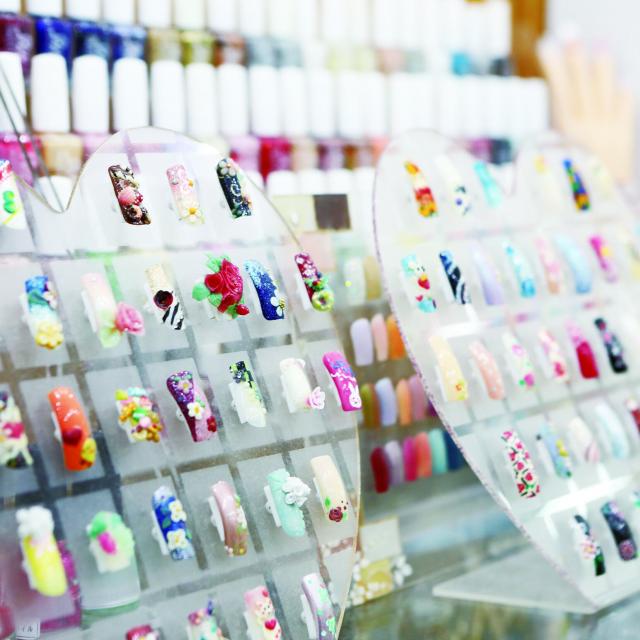 高津理容美容専門学校 ワインディング・ネイル・ボディジュエリー♪2