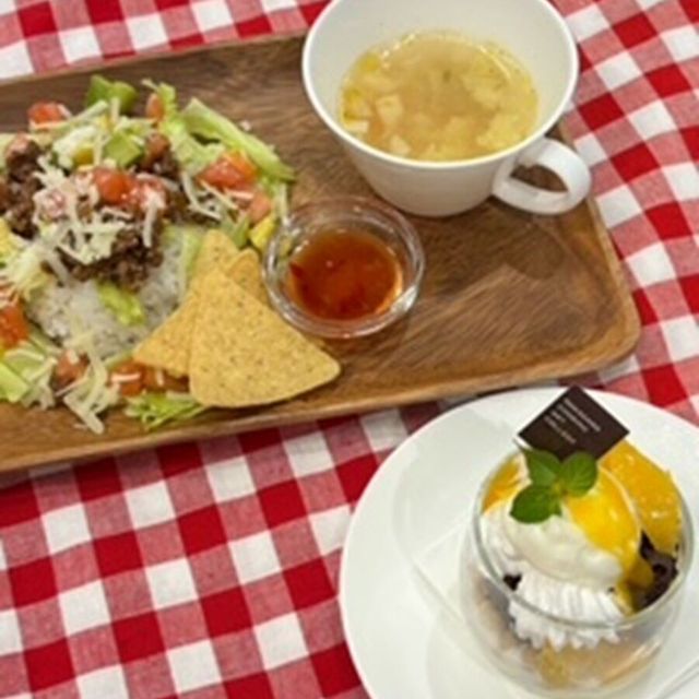 中川学園調理技術専門学校 3年生限定！☆カフェ☆【タコライス・ミニパフェ　定員24名】1