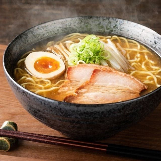 東京栄養食糧専門学校 【実習】粉から製麺！管理栄養士の本気ラーメン1