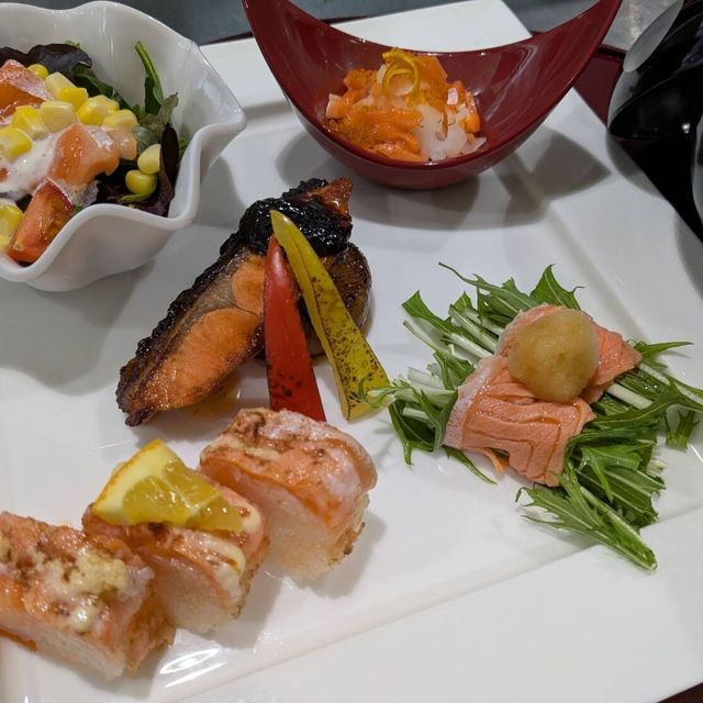 富山調理製菓専門学校 【調理技術科】３/１４（土）サーモンづくしの和風ワンプレート1