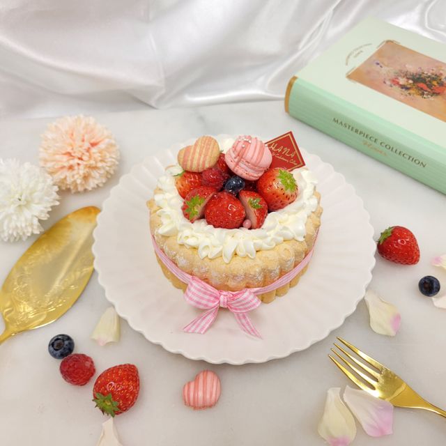 華調理製菓専門学校 体験実習付きオープンキャンパス～苺のシャルロットケーキ1