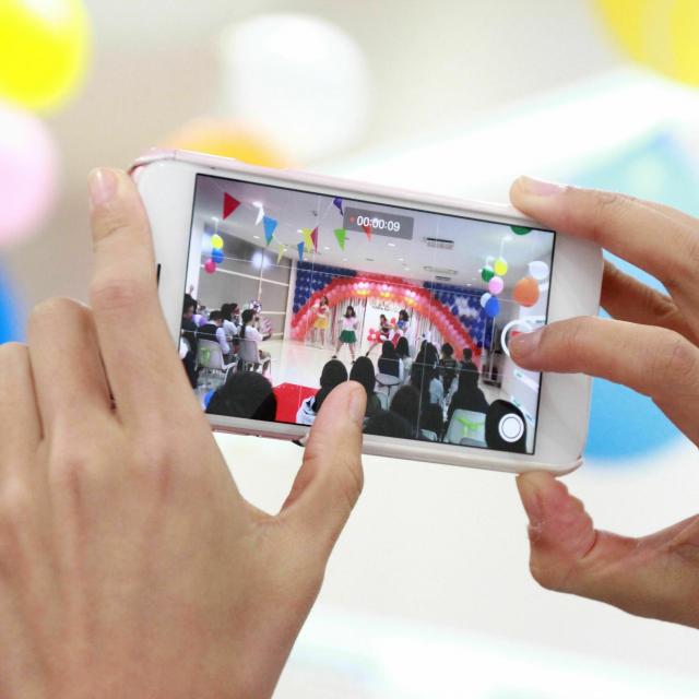 名古屋観光専門学校 【IT観光学科】スマホで簡単な動画作成をしてみよう1