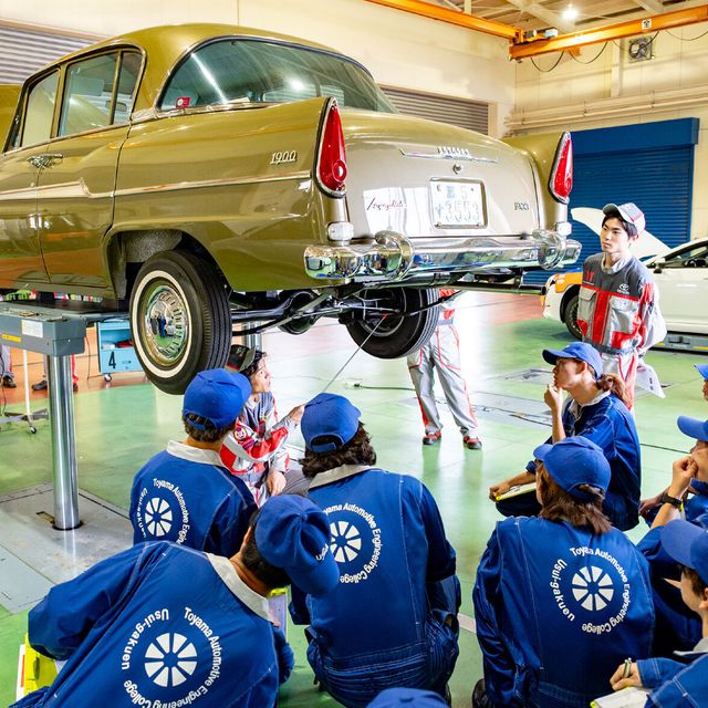 富山自動車整備専門学校 【県外行く必要ある？】数多くの車を触れるSPカリキュラム導入1