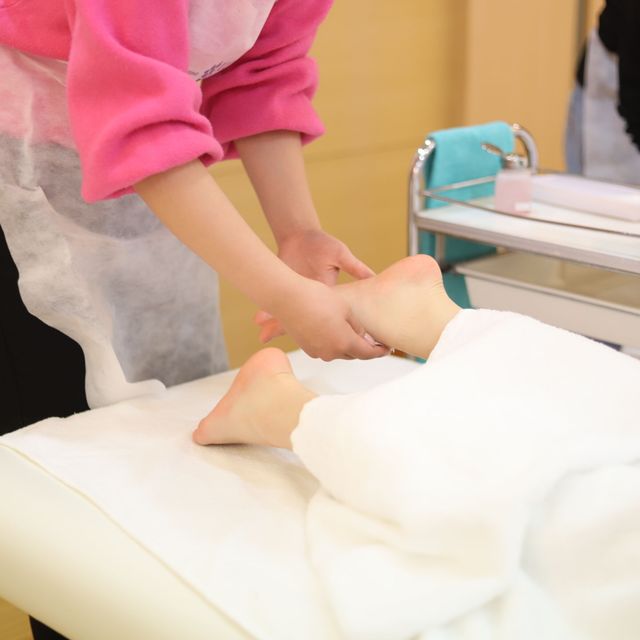 高津理容美容専門学校 ヘアアレンジ・ネイル・エステ体験★3