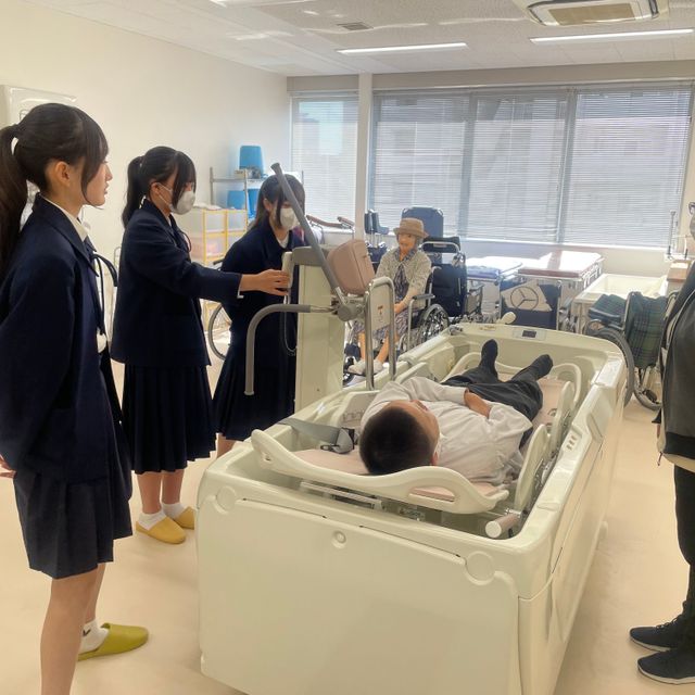 専門学校岡山ビジネスカレッジ 介護福祉学科｜少人数制で学ぶ！手厚いサポートで国家資格を取得3