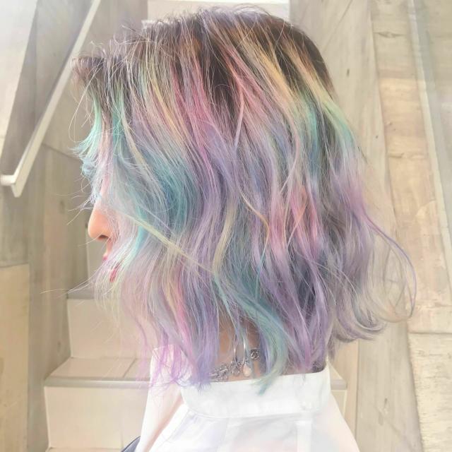 足利デザイン・ビューティ専門学校 美容総合科:ヘアアイロンテクニック!プロの技術を学ぼう1