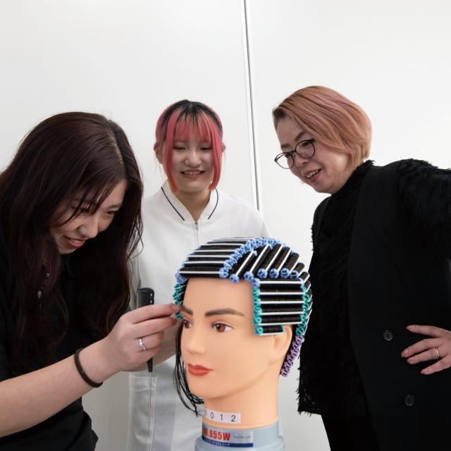 松本理容美容専門学校 MATSUBI 技術体験1