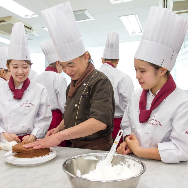 今村学園ライセンスアカデミー 学校見学会（パティシエ科通信課程）1