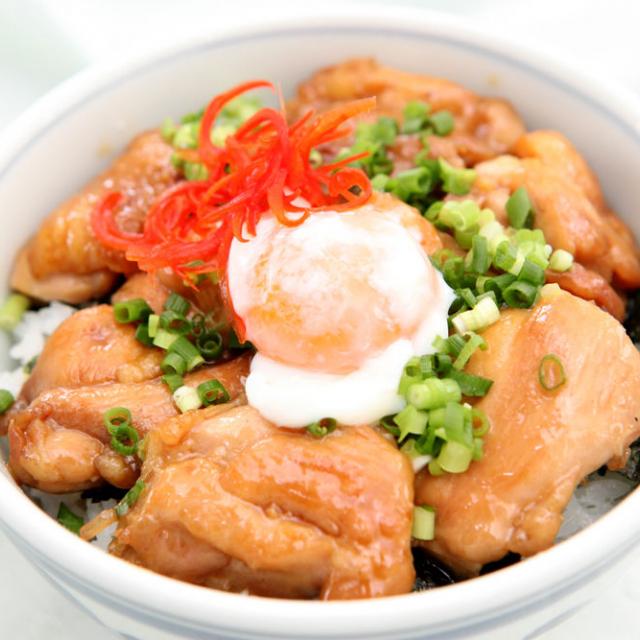 福岡調理師専門学校 【日本】鶏照り焼き丼~温泉卵添え~1