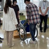 車いすに乗って体験してみよう。の詳細