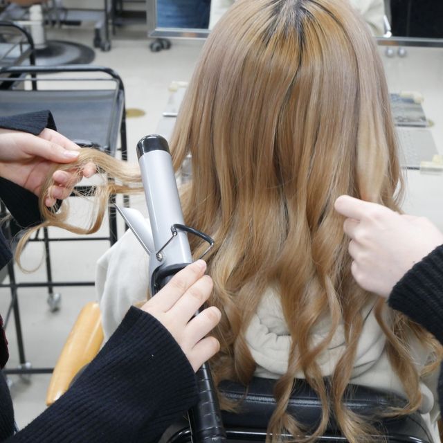 静岡アルス美容専門学校 即戦力教育「カラー」＆ヘアアレンジ体験！4