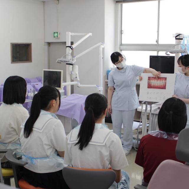 専門学校宮城高等歯科衛生士学院 2年生の先輩とお仕事体験ができる！6月のオープンカレッジ2